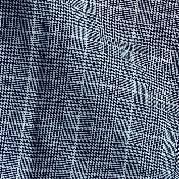 Forever 21 // Grey Plaid Skirt - Picture 3 of 3